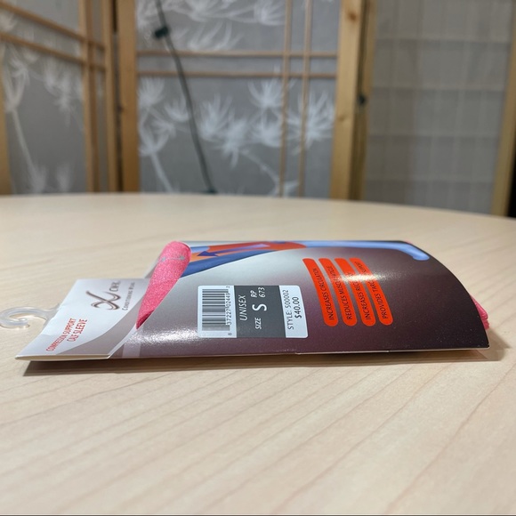 CW-X Compression Footless Calf Sleeves, Small, Pink, unisex - Picture 9 of 11